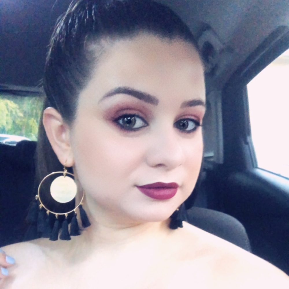 Meet your Posher, Sara